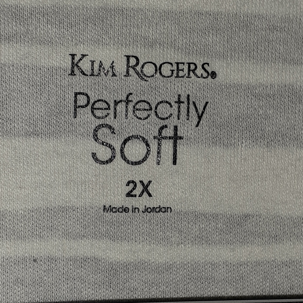 - KIM ROGERS PERFECTLY SOFT PLUS SIZE TOP - Picture 4 of 5